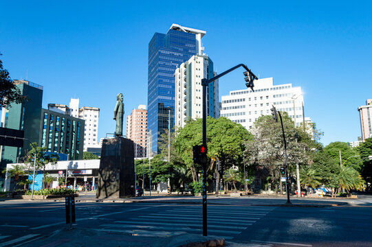 Tiradentes Square. Statue of the martyr of the independence of Brazil. Beautiful blue sky. Traffic. Araujo Drogaria branch in Belo Horizonte. Drugstore Ara&uacute;jo.