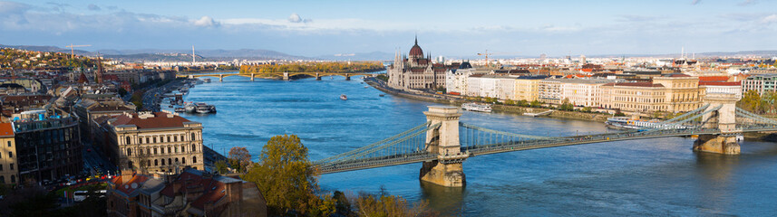 Fototapeta na wymiar Image of view on Parliament and Chain Bridge in Budapest outdoors.
