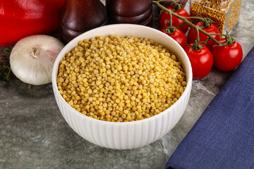 Dry ptitim heap in the bowl