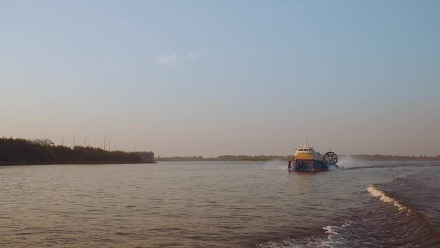 Hovercraft moving on water, svp, hovercraft floating on water, hovercraft