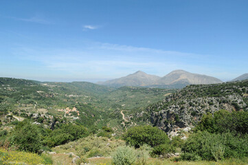 Le mont Kouloukonas en Crète vu depuis Axos