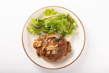 和風ハンバーグステーキ　(キノコ＆オニオンソース)