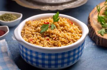 Bulgur pilaf with chia seeds