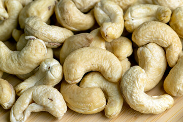 ready to eat and peeled cashew nuts