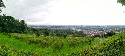 Fototapeta na wymiar Panoramafoto im Wetteraukreis über der Stadt Bad Nauheim in Hessen in Deutschland