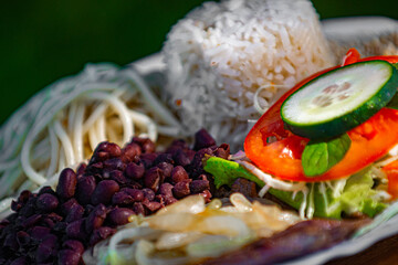 .Trade of lunchboxes with typical Brazilian flavor and the basis of Brazilian food: rice and beans