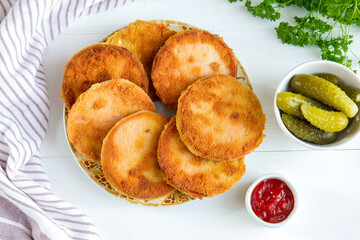 Mortadella cutlets - a quick and inexpensive lunch