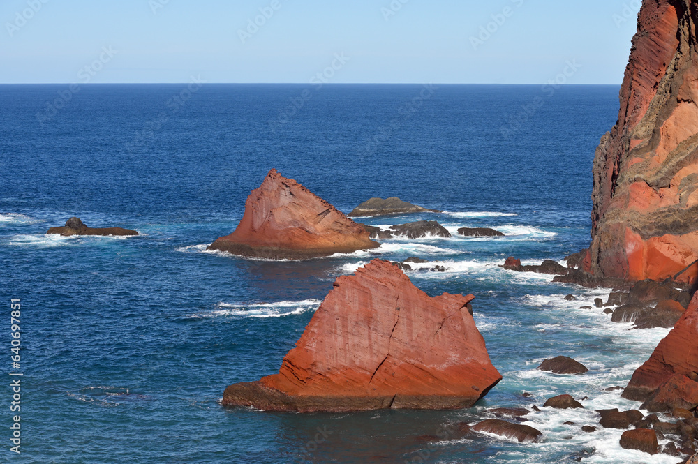 Wall mural picturesque view of the rocks of the island of madeira