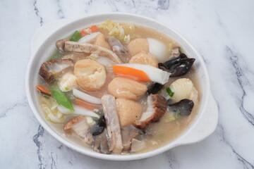 Braised tofu with vegetable 