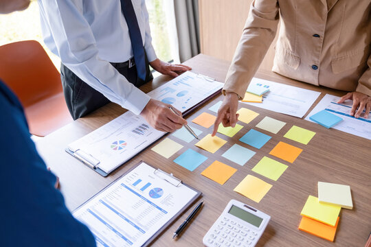 Business conference unveils vision and growth plans.