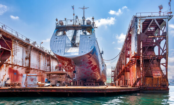 Repair of ship's sea vessel in dry dock
