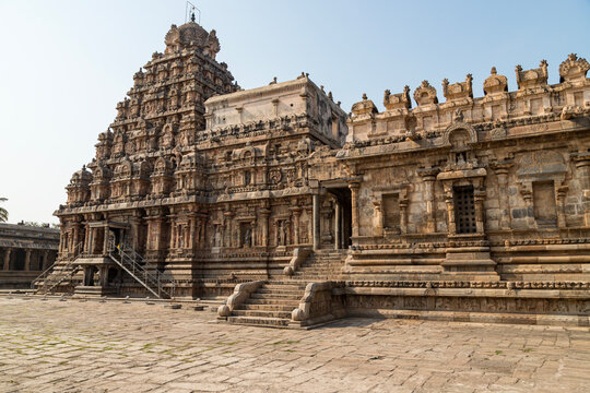 Airavatesvara Temple is a Hindu temple of Dravidian architecture located in the town of Darasuram, near Kumbakonam, Thanjavur District in the South Indian state of Tamil Nadu.
