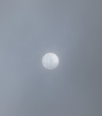Sol brumoso