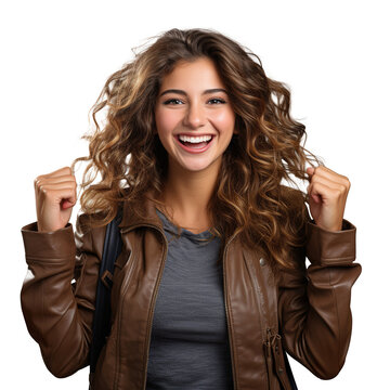 Etudiante heureuse et joyeuse avec le sourire. Jeune femme joyeuse avec un sac &agrave; dos. Fond transparent PNG avec couche alpha.