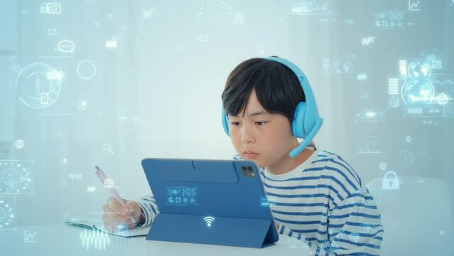 タブレットで勉強する男の子とテクノロジーイメージ