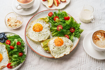 Fototapeta na wymiar healthy breakfast bread Avocado Fried Egg and Salad