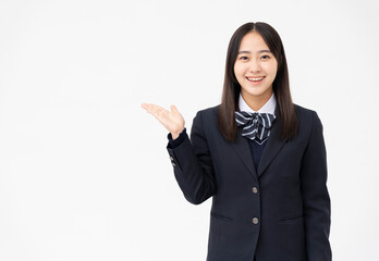 女子高校生のポートレート/黒髪ストレート/ご案内/スタジオ撮影白背景