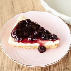 Blueberry cheese pie with cracker, cream cheese, blueberry sauce