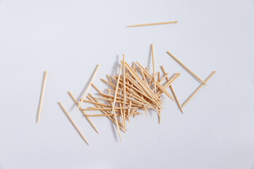 バラバラになったつまようじ