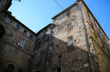 Fototapeta na wymiar Old buildings in the city of Perugia, Italy