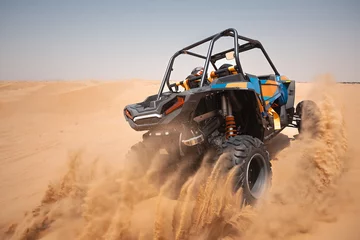 Gordijnen sand dune bashing ofrroad. utv rally buggy © tarasov_vl