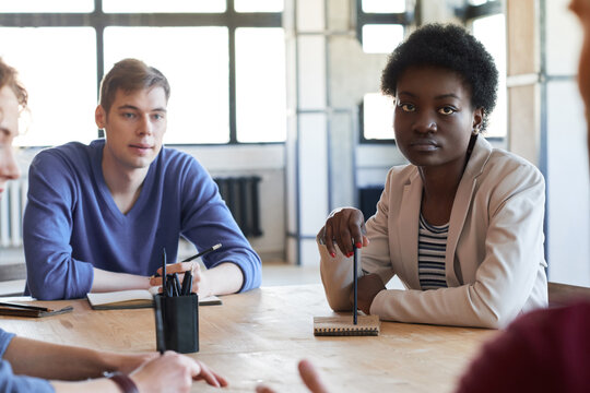 Solving Business Issues At Round Table