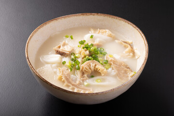 コムタンクッパ　(韓国料理)