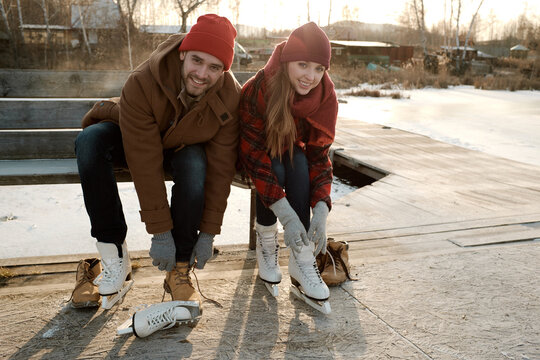 Romantic date on skates