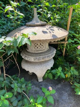 小田原の石灯篭　stone lantern