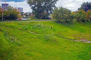 Obraz premium A fragment of the urban landscape on an autumn day