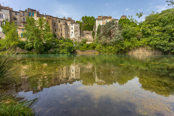 Vieux village de Sauve sur les rives du Vidourle, Gard, France 