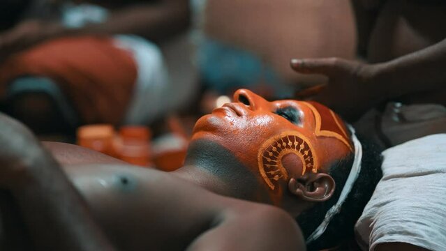 cultural festival of kerala, Theyyam are Hindu ritual practiced in northern Kerala and some parts of Karnataka. Theyyam is also known as Kaḷiyāṭṭaṁ or Tiṟa. Theyyam consists of traditions, rituals and