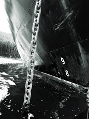 anchor on a ship © Ofir