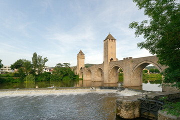Fototapeta na wymiar The Valentré Bridge in Cahors, France