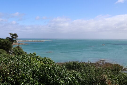 Le littoral le long de la mer Manche, village de Binic - Etables sur Mer, d&eacute;partement des C&ocirc;tes d'Armor, Bretagne, France