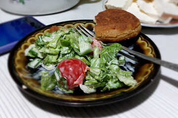 salad with tuna