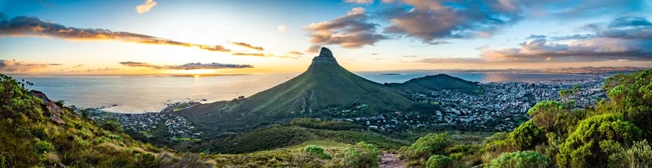 Rolgordijnen View of Lion's head from Kloof Corner hike at sunset in Cape Town, Western Cape, South Africa © pierrick