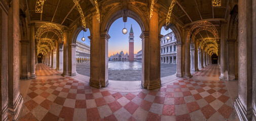 Venice, Italy Landmarks at Dawn - obrazy, fototapety, plakaty