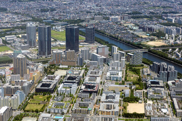 千葉市美浜区の幕張ベイタウン付近を空撮