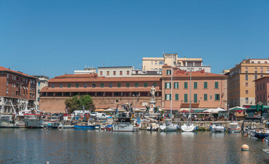 Fototapeta premium Vue du port de plaisance de Livourne, Italie.