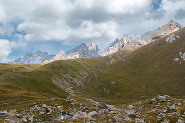 Fototapeta na wymiar Valle de Kel Suu, Kirguistán