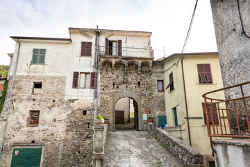 entrance gateway to Ponzanello medieval village, Municipality of Fosdinovo, province of Massa-Carrara, Tuscany, Italy
