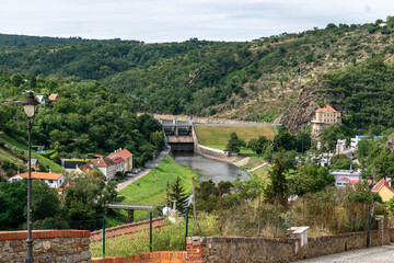 Fototapeta na wymiar View of the dam of the Znojmo dam and Kramer's villa