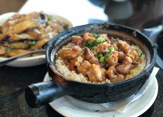 steamed sparerib rice in claypot