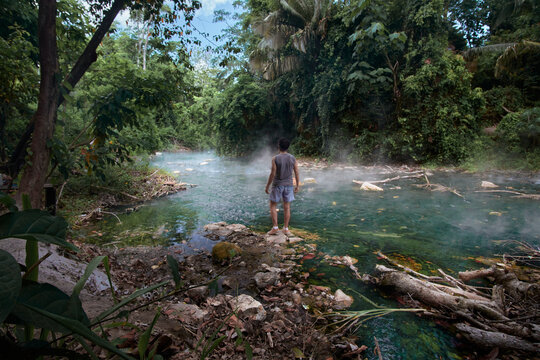 Mayantuyacu Boiling River, known to locals as Shanay Timpishka, is located in the district of Honoria.