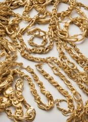 Mixed gold necklaces