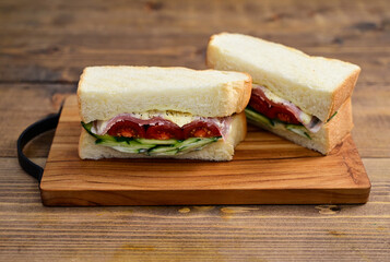 生ハムのサンドイッチ