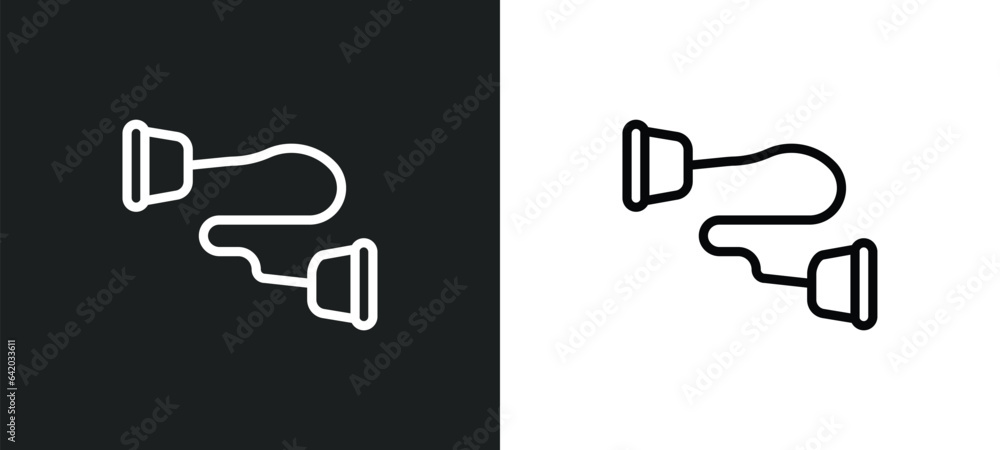 Poster strandpulling icon isolated in white and black colors. strandpulling outline vector icon from gym an