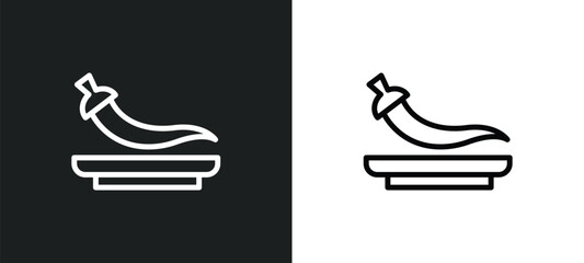 mexican food icon isolated in white and black colors. mexican food outline vector icon from bistro and restaurant collection for web, mobile apps and ui.
