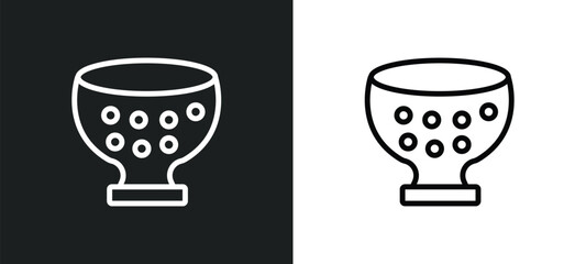 candy balls icon isolated in white and black colors. candy balls outline vector icon from bistro and restaurant collection for web, mobile apps and ui.